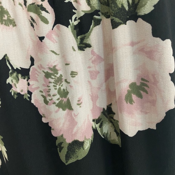 Like New Three Pink Hearts Floral Maxi Dre… - Picture 6 of 6